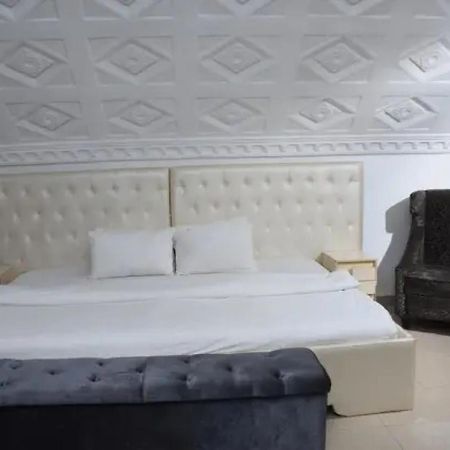 Room In Lodge - Ambience Hotels Abujahome For Leisure And Business Travellers Eksteriør bilde